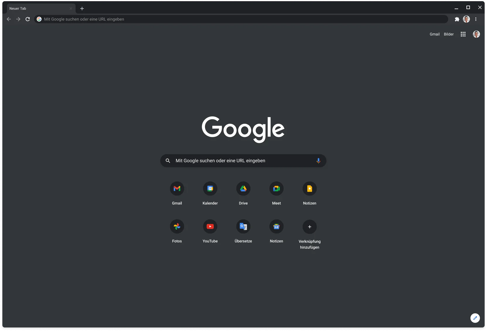 Chrome-Browserfenster im dunklen Modus mit Google.com.